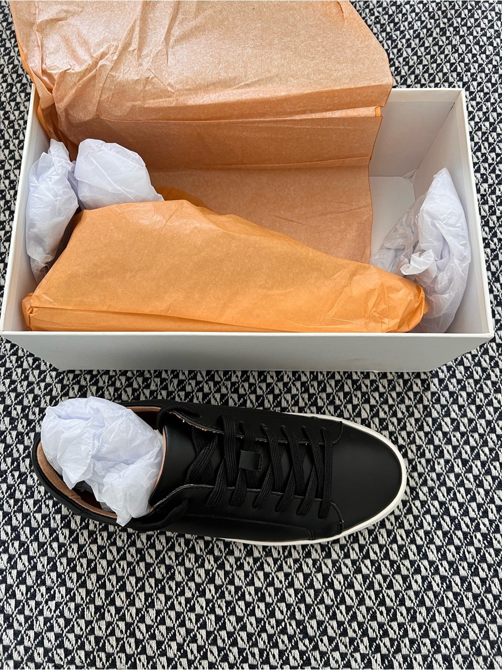 Quince 100% Leather Everyday Sneaker (Black) - Picture 4 of 7